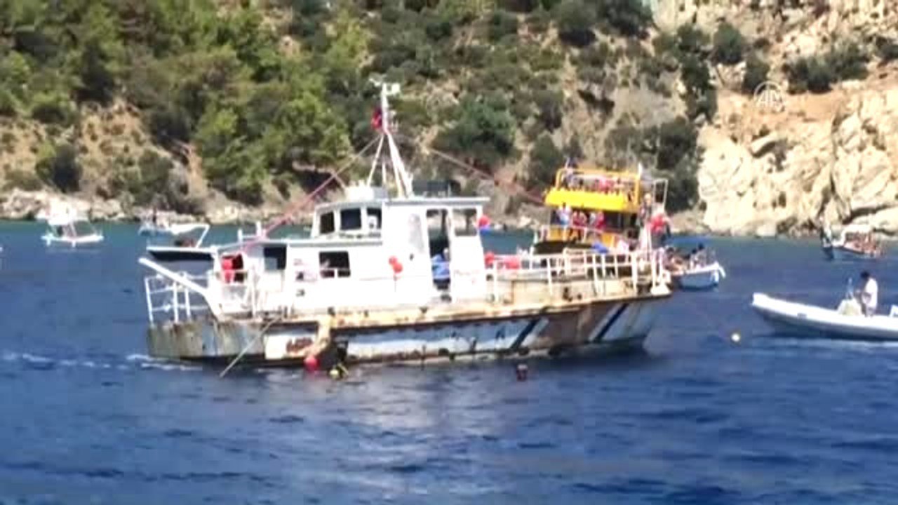 Denizcilik ve Kabotaj Bayramı'nda Gemi Batırıldı