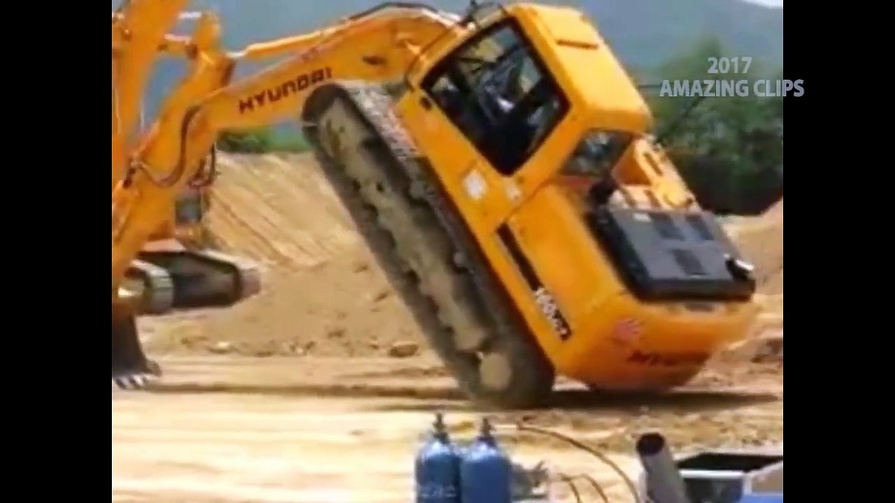 HUGE FAIL!!....Damn!! ...Heavy Trucks Fail Ever!! [Best Compilation #1]