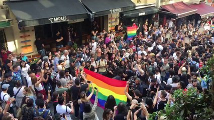 Valilik yasaklamıştı; Onur Yürüyüşü için yüzlerce kişi Mis Sokak'ta