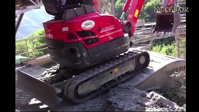 Heavy Equipment Idiots At Work Fail Win By No Skill and Skill Operator [New This Week!!]