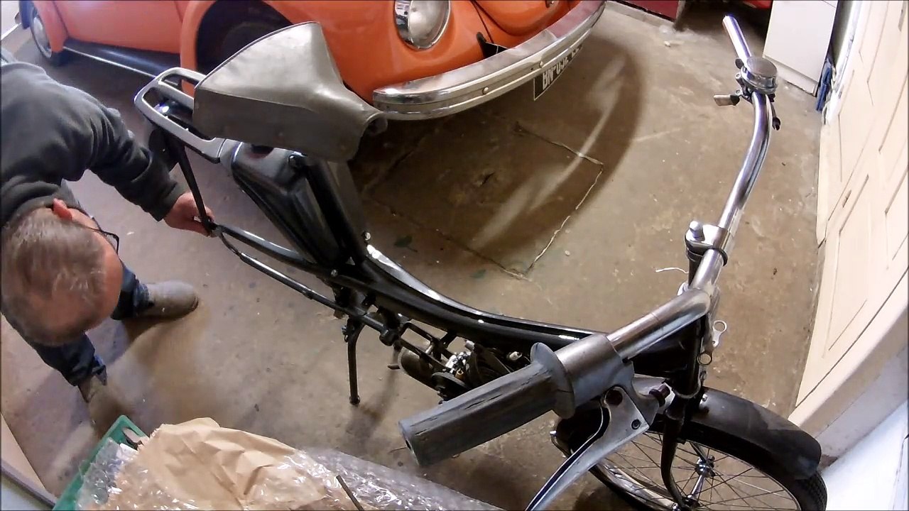 montage carosserie mobylette et ajustements