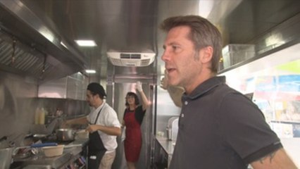 Miembro de Casa Saboya es el embajador de la gastronomía de Italia con un food truck