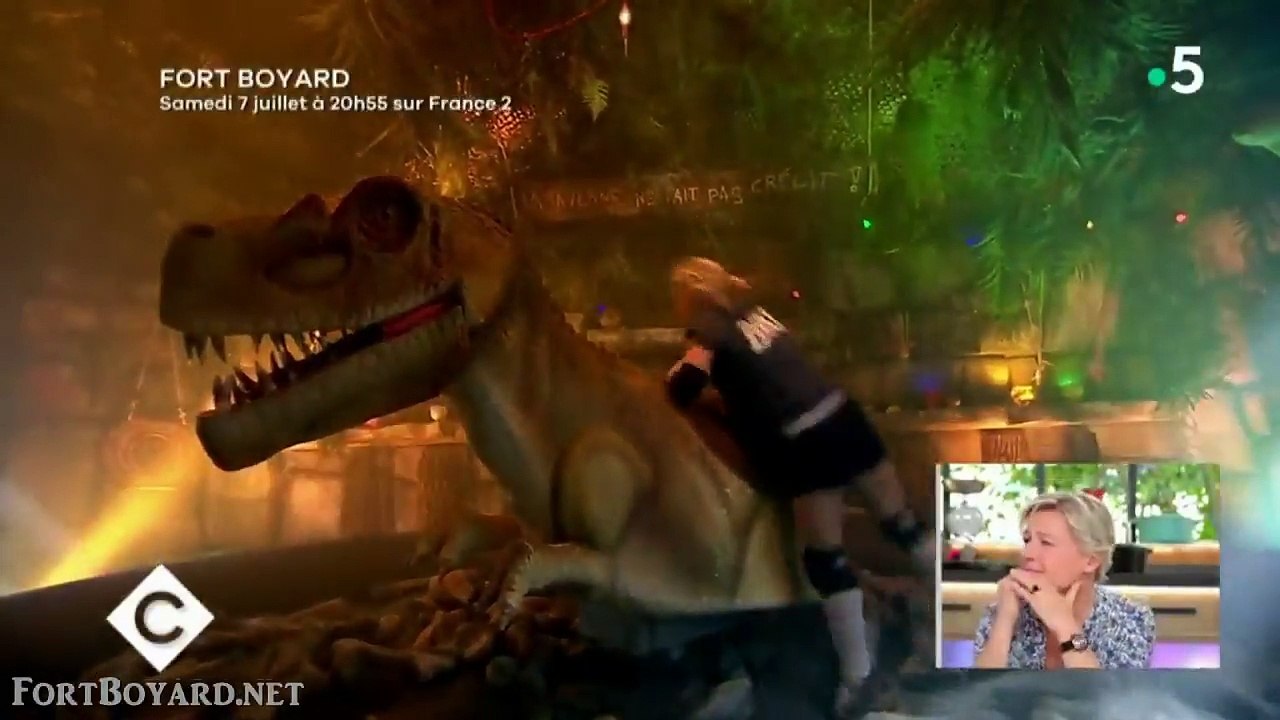 Fort Boyard 2018 : extrait d'Anne-Élisabeth Lemoine sur le Rodéo Dino  (7 juillet 2018)