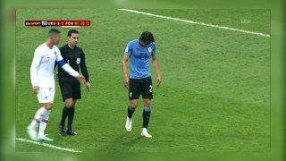 Cristiano Ronaldo helps Edinson Cavani off the pitch ● Portugal vs Uruguay 2018 #RESPECT