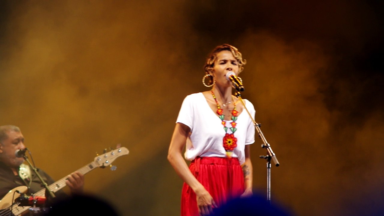 Ayo And it's supposed to b love