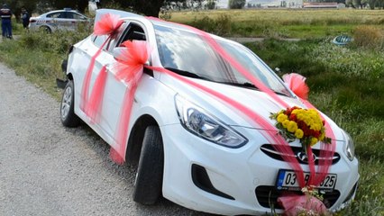 Şuhut’ta düğün konvoyunda zincirleme kaza