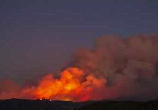 Timelapse Shows Yellow Smoke Rising From California's County Fire