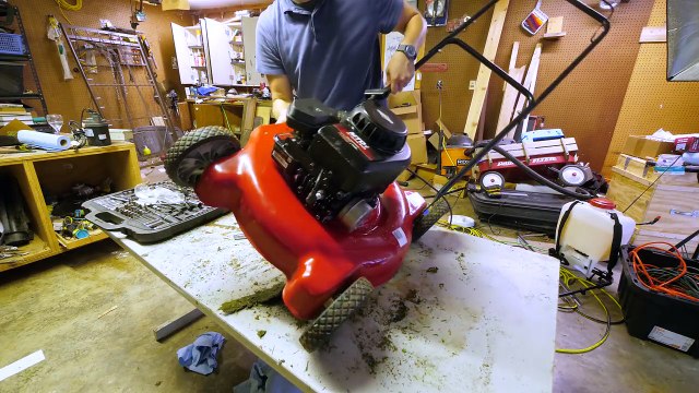 How Lawn Mower Blades Cut Grass (at 50,000 FRAMES PER SECOND) - Smarter Every Day 196