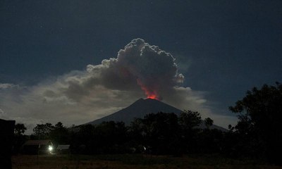 Gunung Agung Mengalami Erupsi Sebanyak Tiga Kali