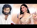 Alia Bhatt Reacts To BF Ranbir Kapoor's Sanju | Bollywood Buzz