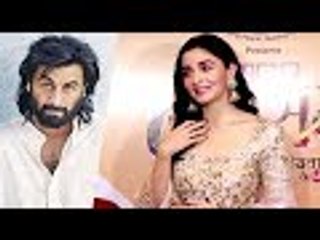 Alia Bhatt Reacts To BF Ranbir Kapoor's Sanju | Bollywood Buzz