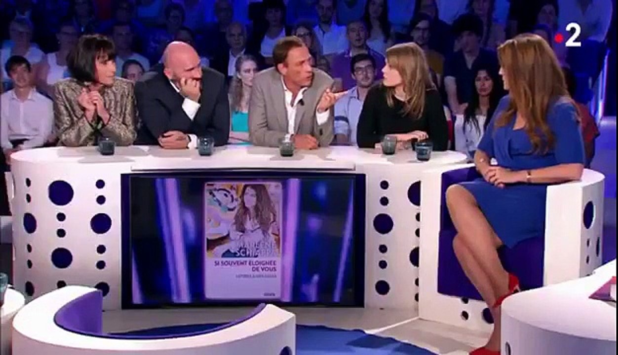 Colère sur Twitter après la déclaration de Jean-Claude Van Damne affirmant : "les hommes se marient entre eux, les chiens se marient aussi..."