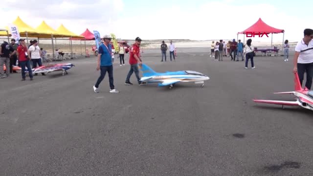 Eskişehir Kadın Pilot Semin Öztürk'ün Akrobasi Uçuş Gösterisi Nefes Kesti