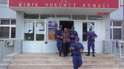 İzmir Anne ve Babasını Öldüren Genç Tutuklandı