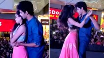 Ishaan Khattar And Janhvi Kapoor ROMANTIC Performance In Lucknow Mall On Dhadak Title Song