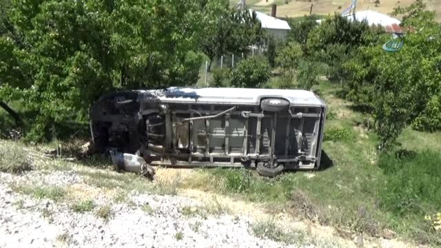 Bahçeye Uçan Kamyonetten Burnu Bile Kanamadan Kurtuldu