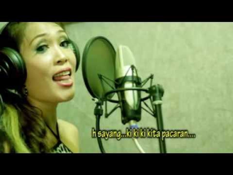 Minta Pin BB Abang - Bulan Panjaitan