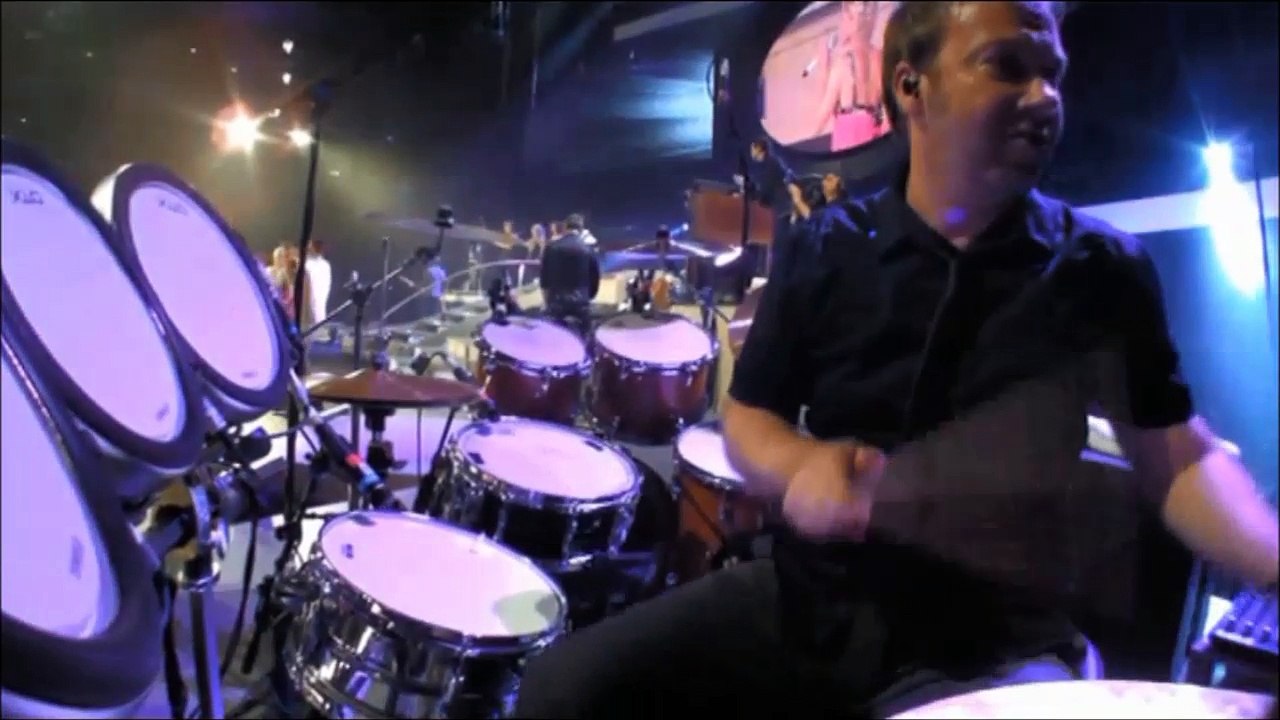 Helene Fischer – Und morgen früh küss ich dich wach — (Live: From O2 World Berlin, Germany / 2010)