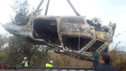 Arkadaşını Yanan Otomobilin İçinde Bırakıp Eve Kaçtı!