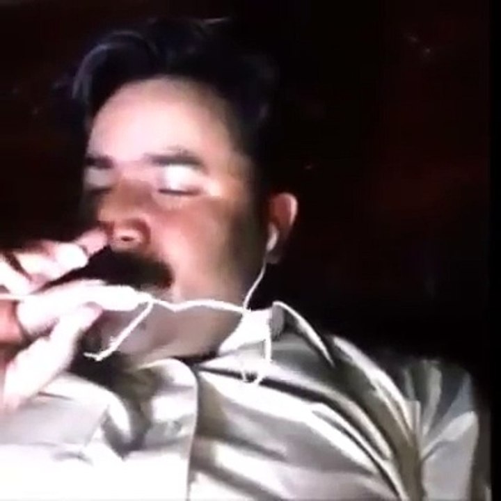 Talented persons are everywhere, Amazing voice of local guy of Pakistan