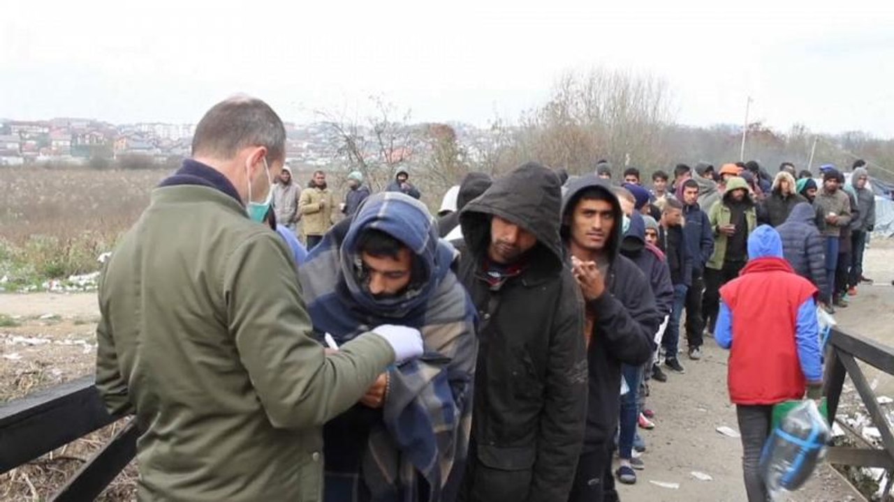 Bosnien: Wintereinbruch macht Migranten zu schaffen