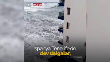 İspanya'da dev dalgalar yüksek balkonları yıkıp geçti