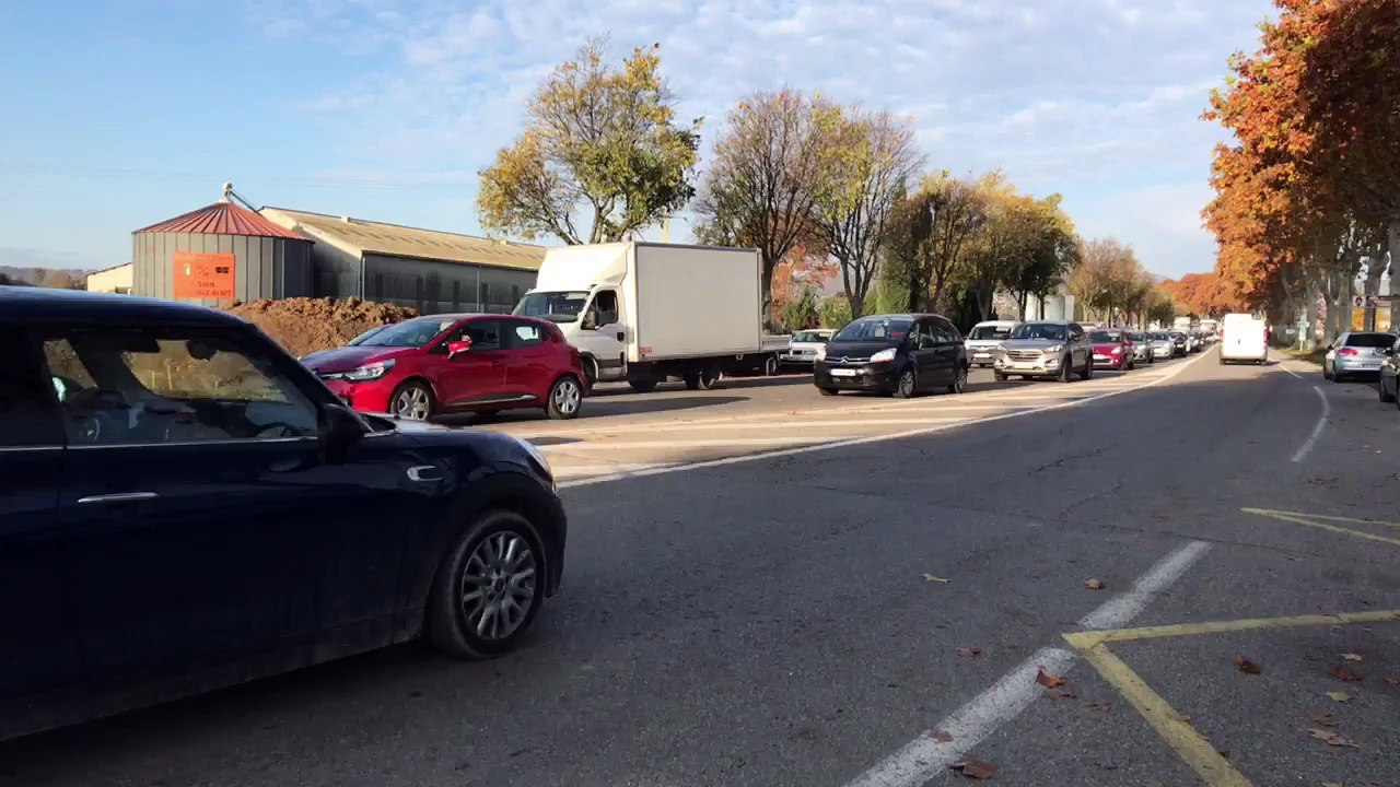 Gilets jaunes : des blocages en cours à Manosque, la circulation perturbée