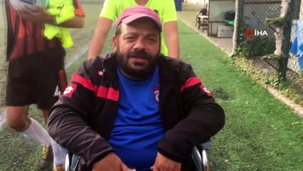 Tekerlekli sandalye futbol aşkına engel olamadı