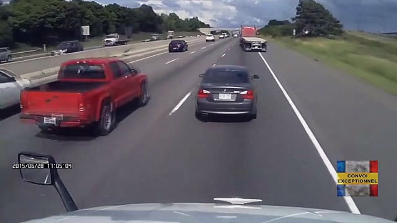 Ce conducteur n'aurait pas du embeter un routier...