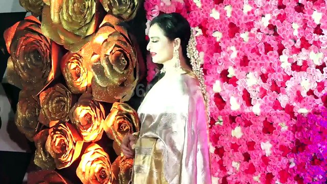 Watch Red Carpet of Lux Golden Rose Awards 2018 With Bollywood Divas