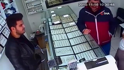 Bileziği Çaldılar, Güvenlik Kamerasını Hesaba Katmadılar...hırsızlık Anları Kamerada