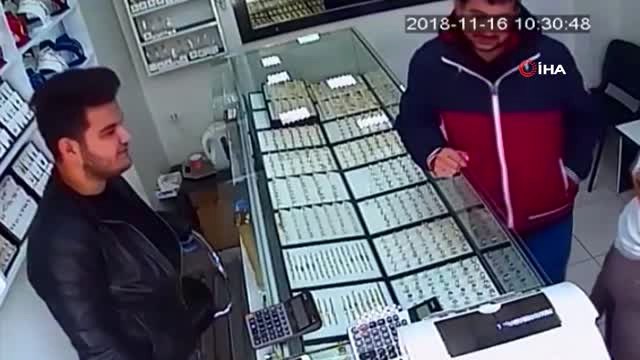 Bileziği Çaldılar, Güvenlik Kamerasını Hesaba Katmadılar...hırsızlık Anları Kamerada