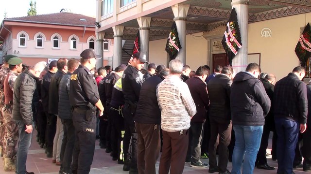 Polis memurunun aracında ölü bulunması - KİLİS