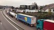 Franche-Comté Gilets jaunes concert de klaxons des routiers en soutien aux manifestants à Ecole-Valentin