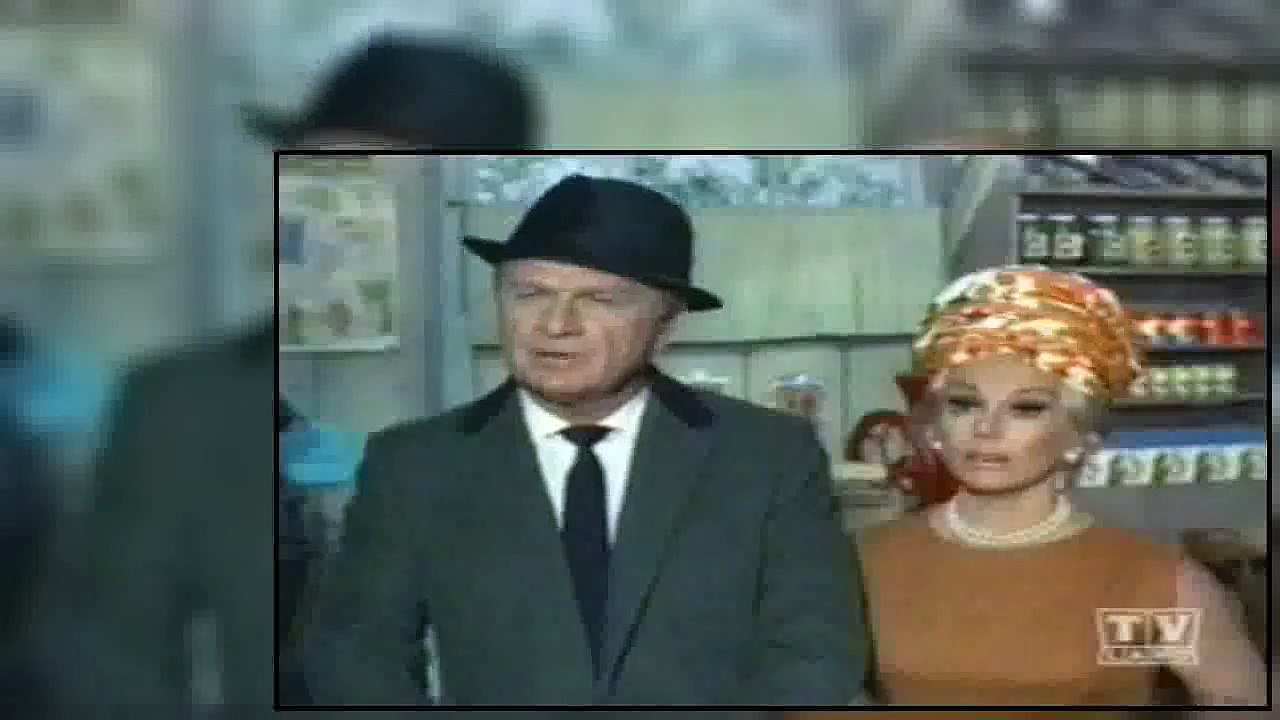 Green Acres S03E28 - A Star Named Arnold Is Born