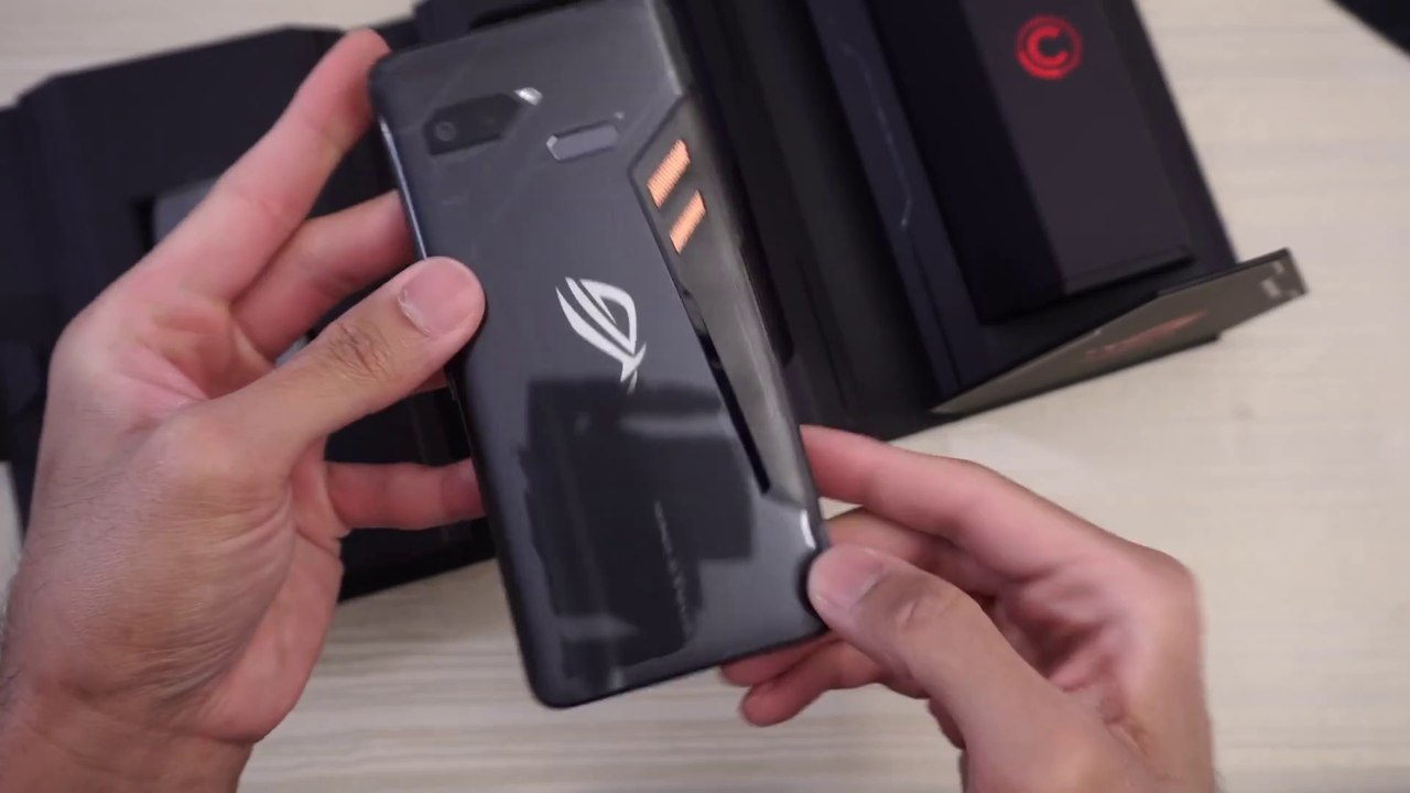 Asus ROG Phone UNBOXING!