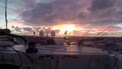 Alcatraz IT faceOCean sous un ciel de feu / Route du rhum 2018