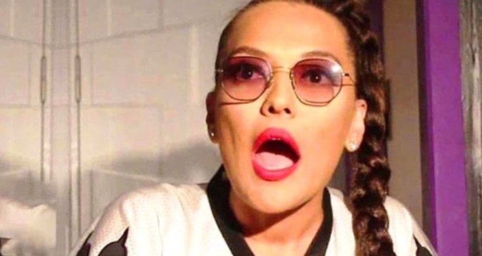 Demet Akalın, Kendisine Maymun Diyen Takipçisine Esti Gürledi