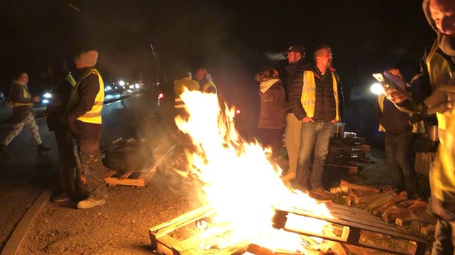 Gilets jaunes à Falaise. Le rond-point de Putanges toujours bloqué à 19h