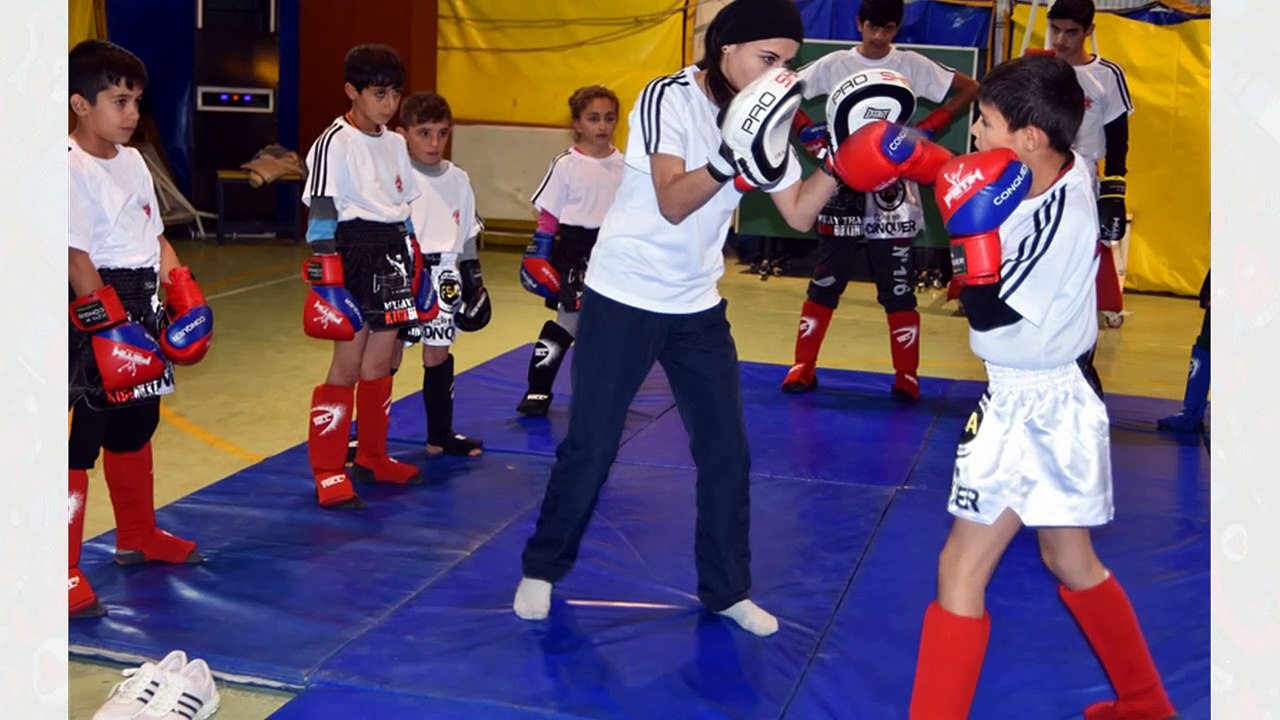 Dicle komiser gündüz vatan nöbetinde, akşam ise...