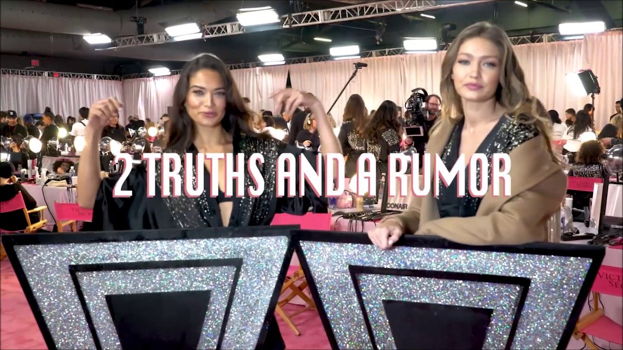 Gigi Hadid e Shanina Shaik jogam "duas verdades e um rumor" no VSFS 2018 [LEGENDADO PT/BR]