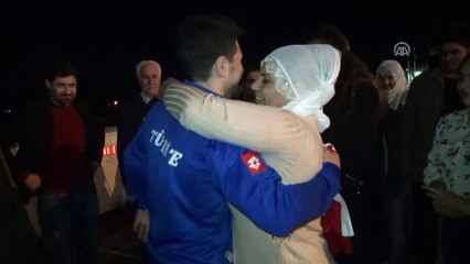 Şampiyon güreşçi Cengiz Arslan'a coşkulu karşılama - AYDIN