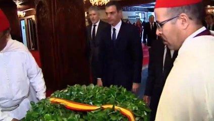 Pedro Sánchez visita el mausoleo de Mohamed V