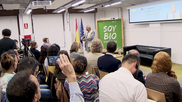 Muhammad Yunus asesora a emprendedores sociales y verdes