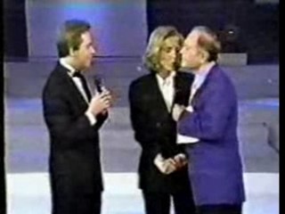 Laura Flores hypnotized