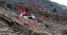 Son Dakika! Denizli'de Düşen Uçağın Enkazında 2 Kişinin Cansız Bedenine Ulaşıldı
