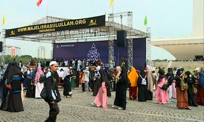 Umat Islam Penuhi Monas Untuk Peringati Maulid Nabi Muhammad
