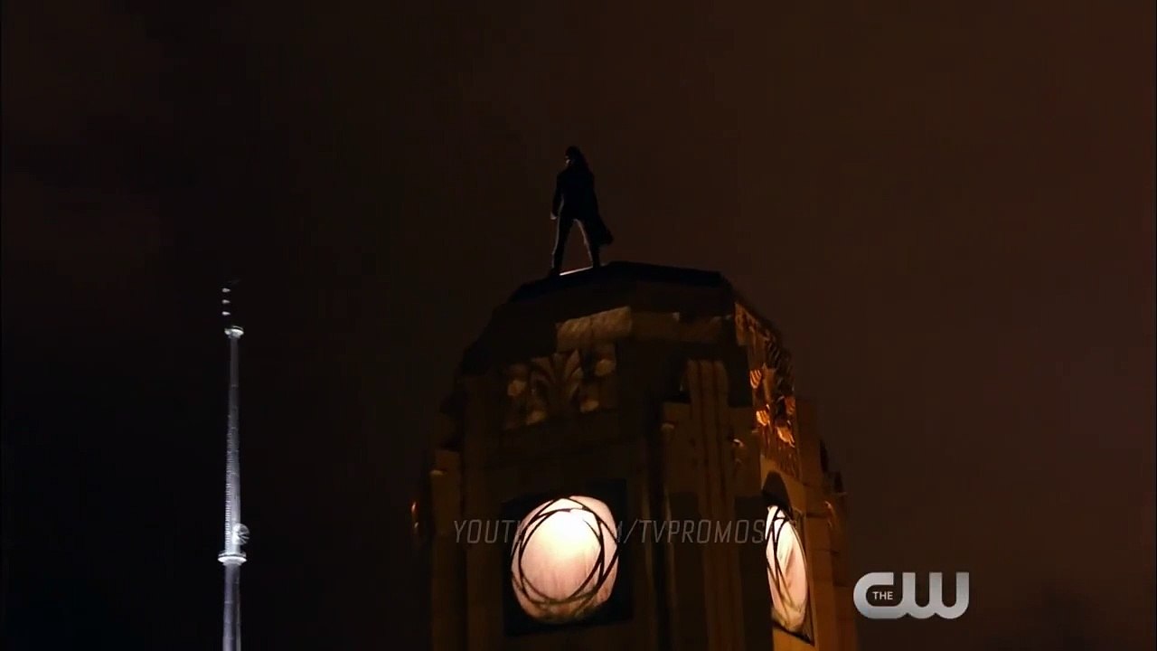 Batgirl et Batman (?) dans le nouveau teaser du...