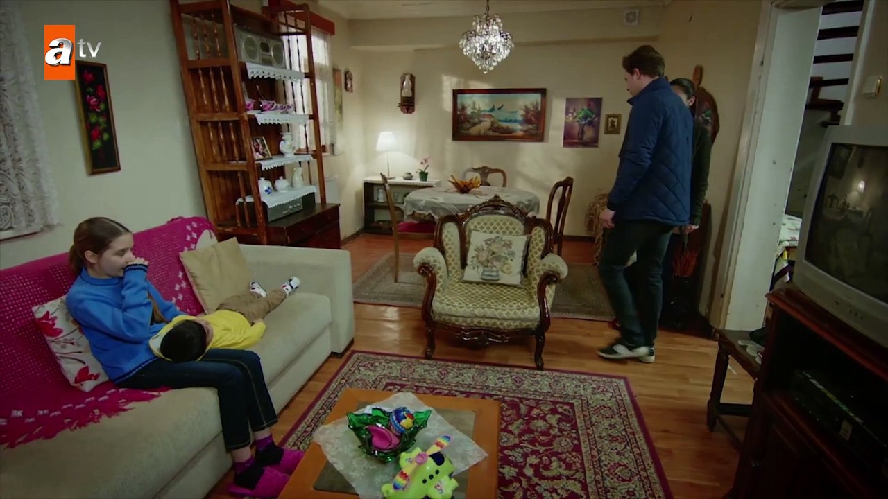 Eylül’ü kıskanan Kemal! - Kırgın Çiçekler 78.Bölüm