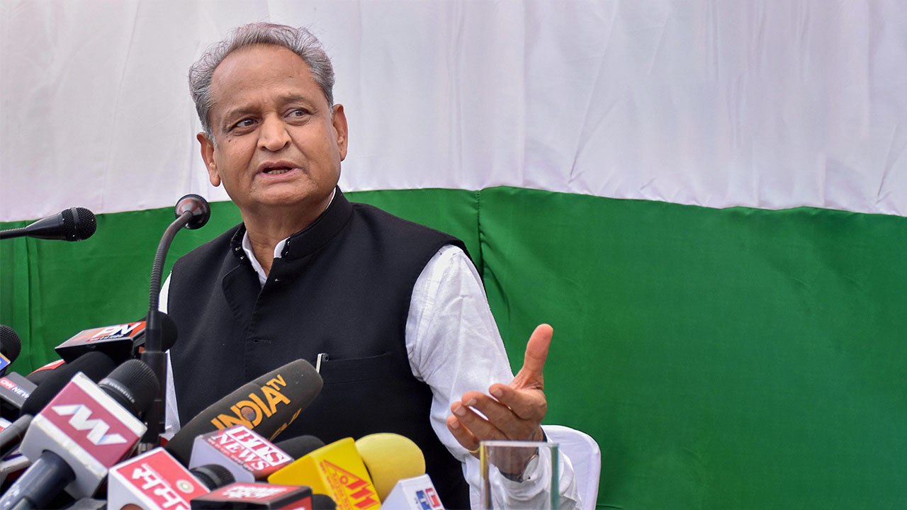 Rajasthan Election 2018:Vasundhara Raje पर क्या भारी पड़ेंगे Ashok Gehlot | वनइंडिया हिंदी